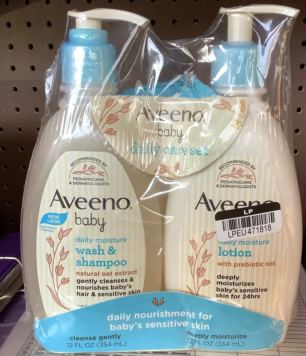 Aveeno Baby Daily Care Gift Set Includes Daily Moisturizing
Body Lotion & 2-In-1 Baby Bath Wash & Shampoo - 2 Ct 1