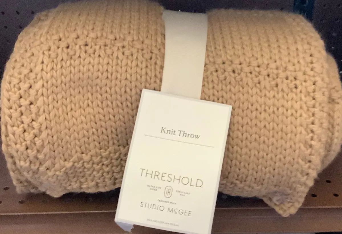 Knit Throw Blanket 1