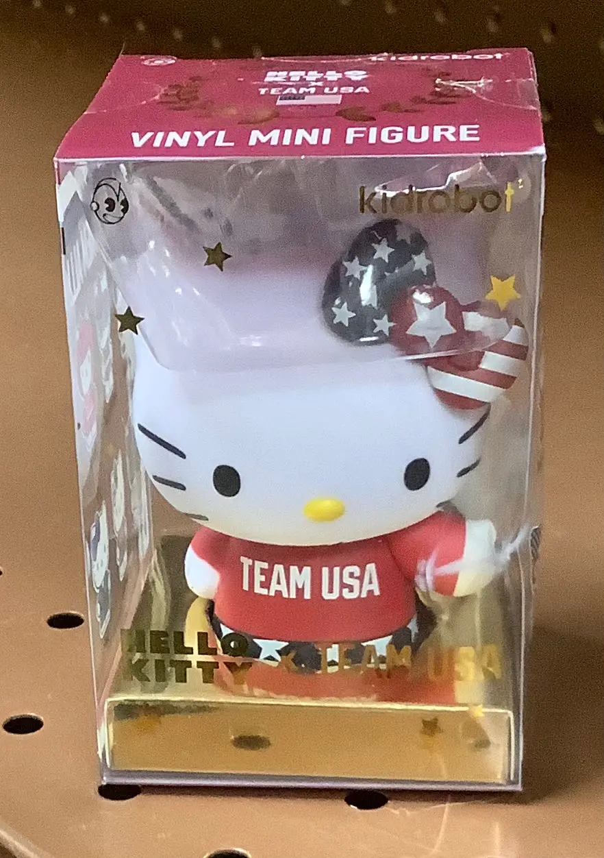Kidrobot Hello Kitty X Team Usa  Mini Figure 1