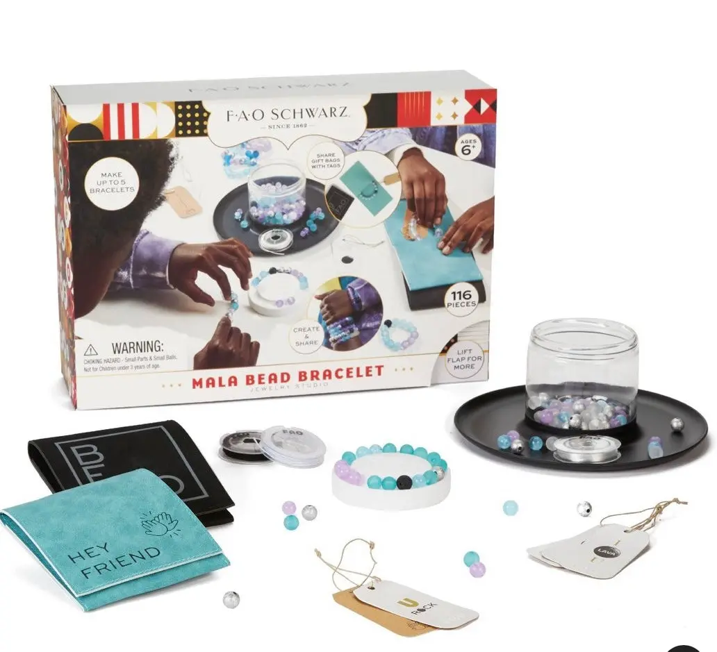 Fao Schwarz Universal Bracelet Maker 1