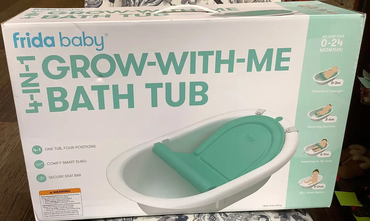 Frida Baby 4-In-1 Grow-With-Me Bath Tub 1