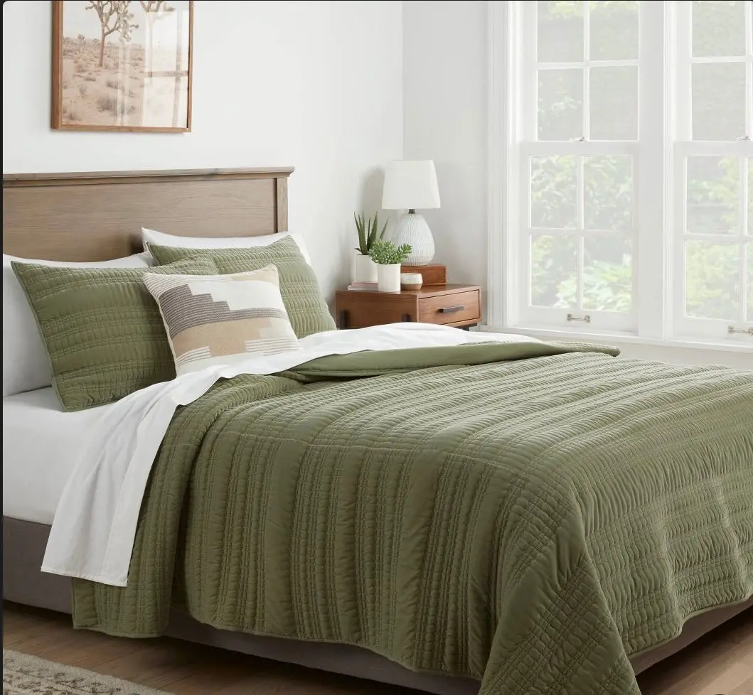 King Lofty Velvet Quilt Green 1