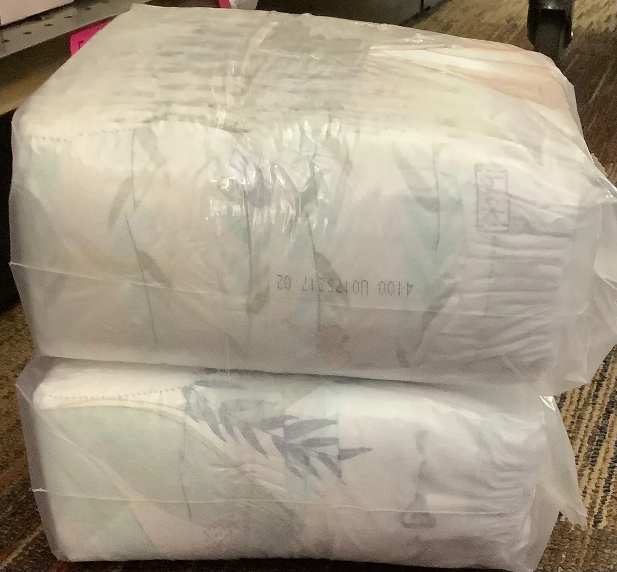 No Box!!!!!Pampers Size 5 1