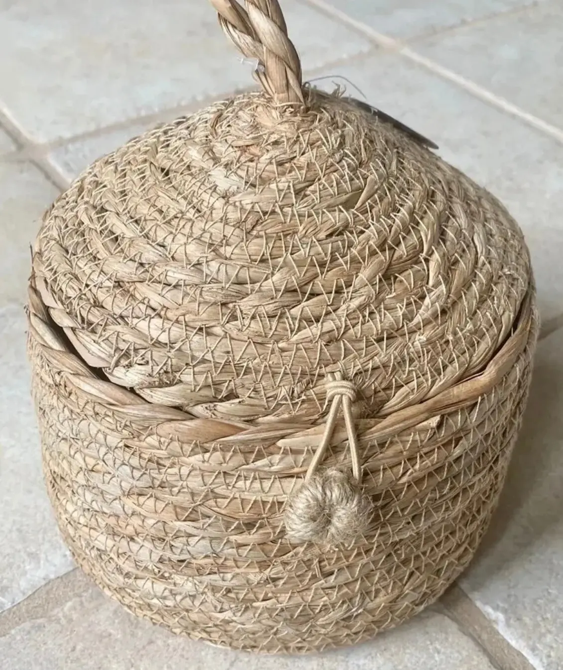 Woven Bee Hive Basket With Lid~ 1