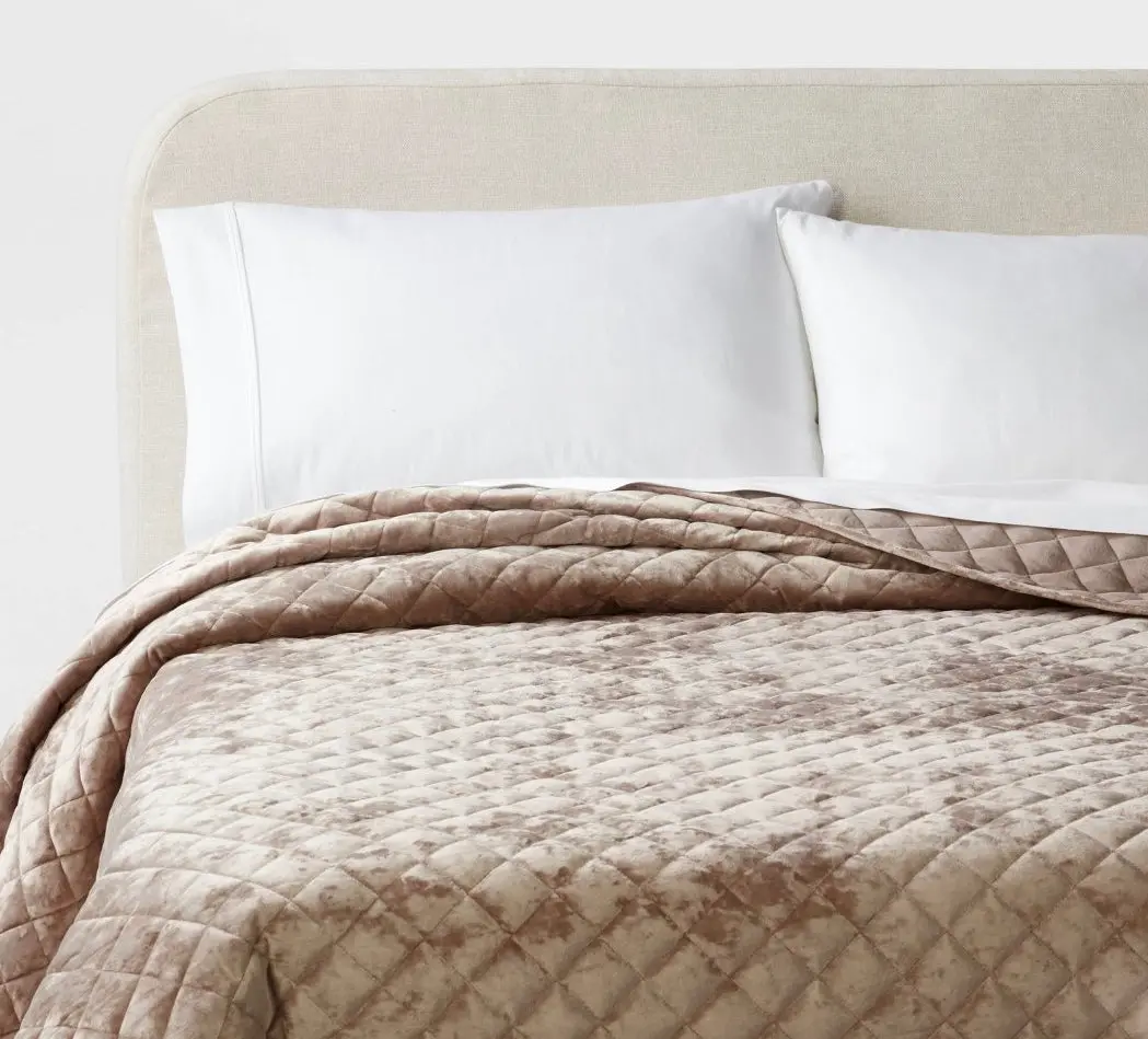 Full/Queen Luxe Diamond Stitch Velvet Quilt Light Brown 1