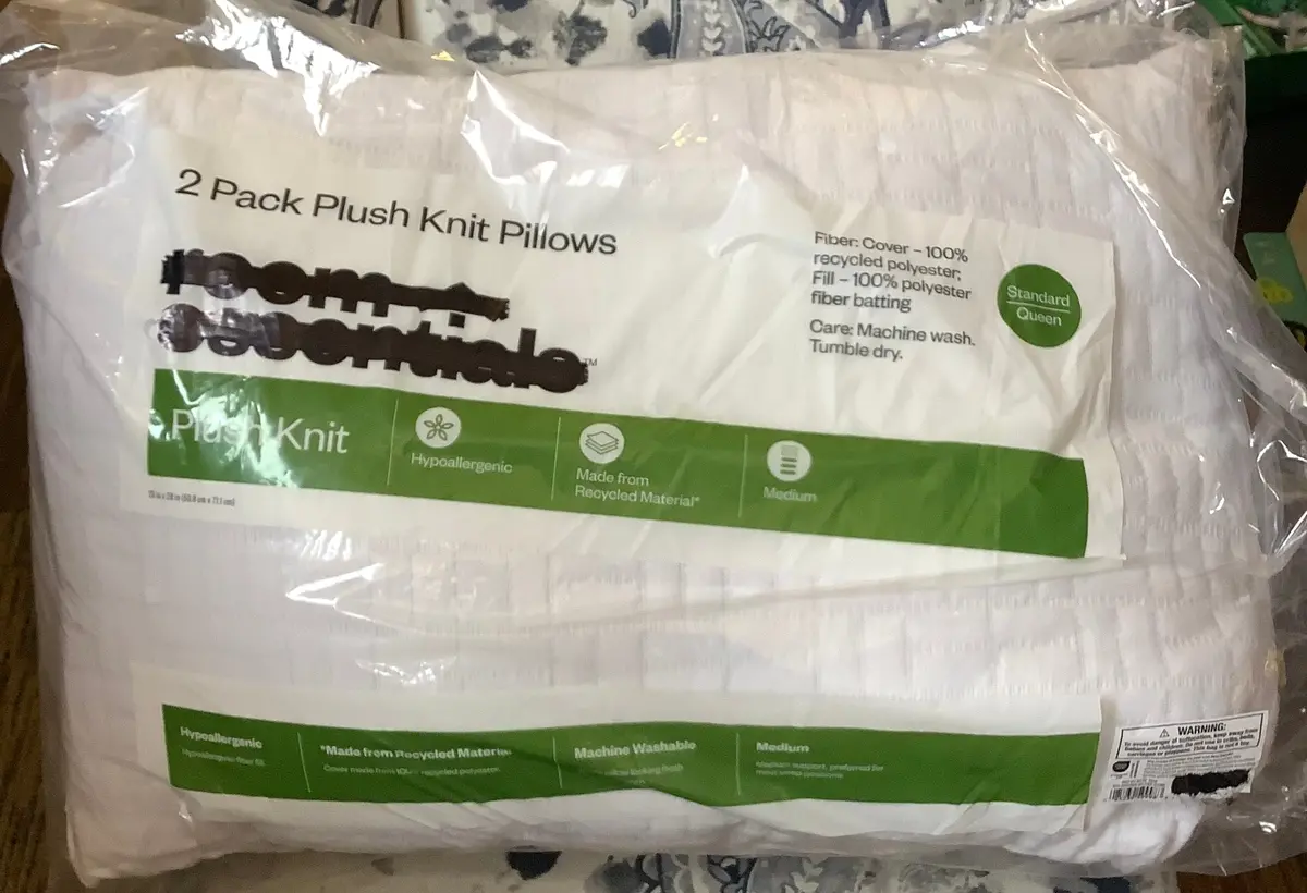 Standard/Queen 2K Plush Knit Bed Pillows White 1