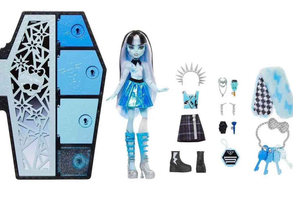 Monster High Skulltimates Secrets Fearidescent Frankie Stein
Fashion Doll 1