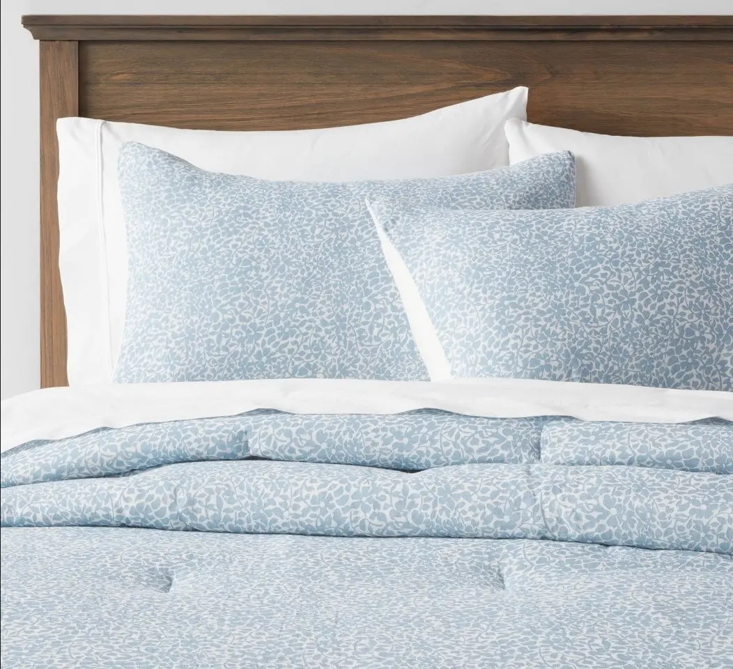 King Traditional Floral Printed Cotton Comforter & Sham Set
Blue 1