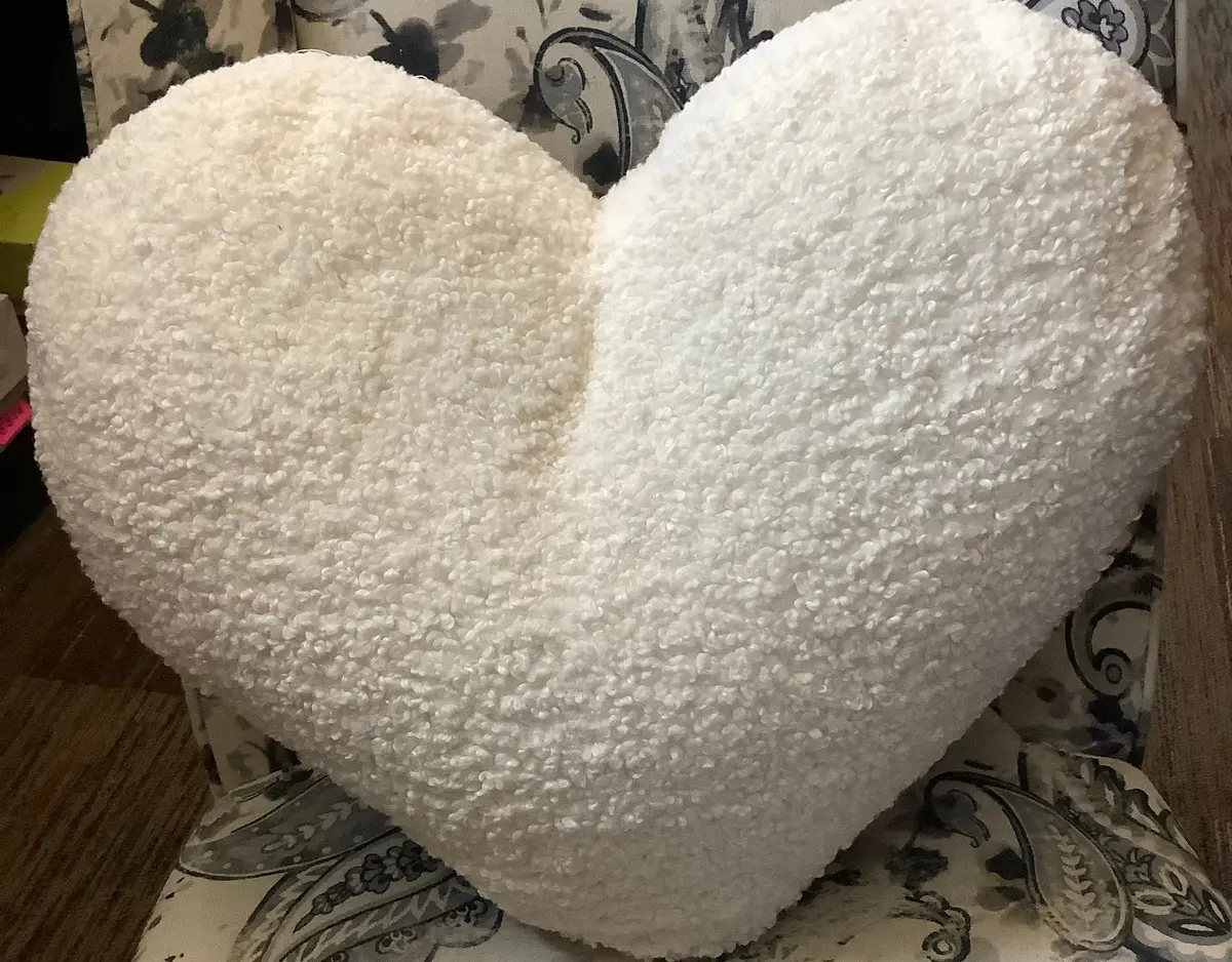 Oversized Teddy Boucle Heart Throw Pillow Ivory 1
