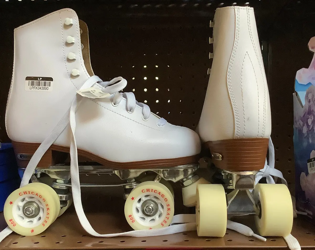 Women's Chicago Deluxe Leather Rink Skates 7 - White 1