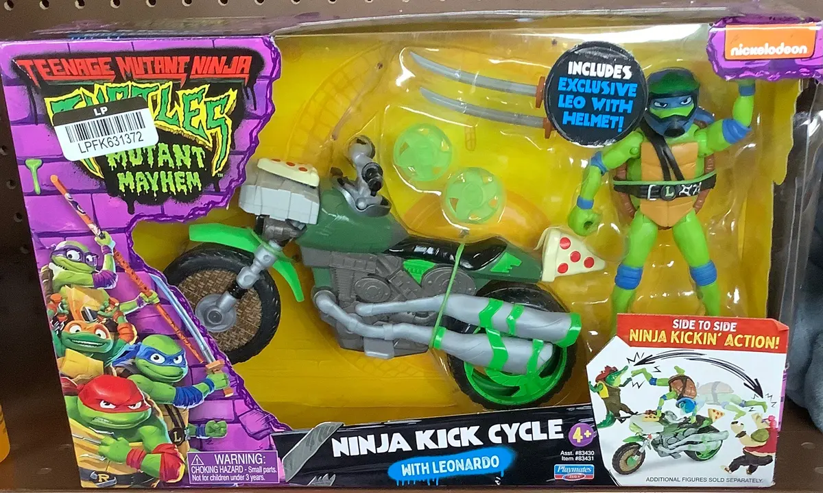 Teenage Mutant Ninja Turtles: Mutant Mayhem Ninja Kick Cycle With Leonardo
Action Figure(6Pcs) 1