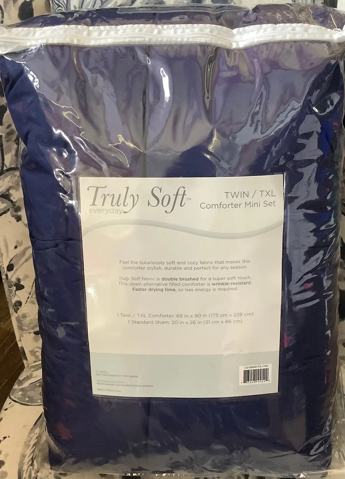 Truly Soft Everyday Twin Extra Long Reversible Comforterset Navy - Clearance 1