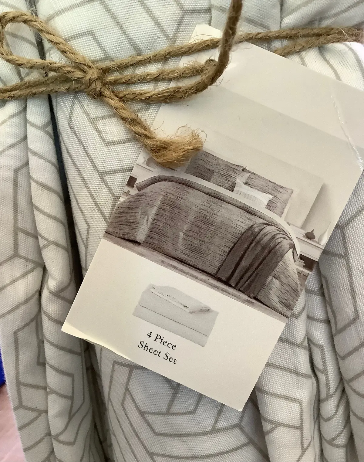 4 Piece Sheet Set Queen 1