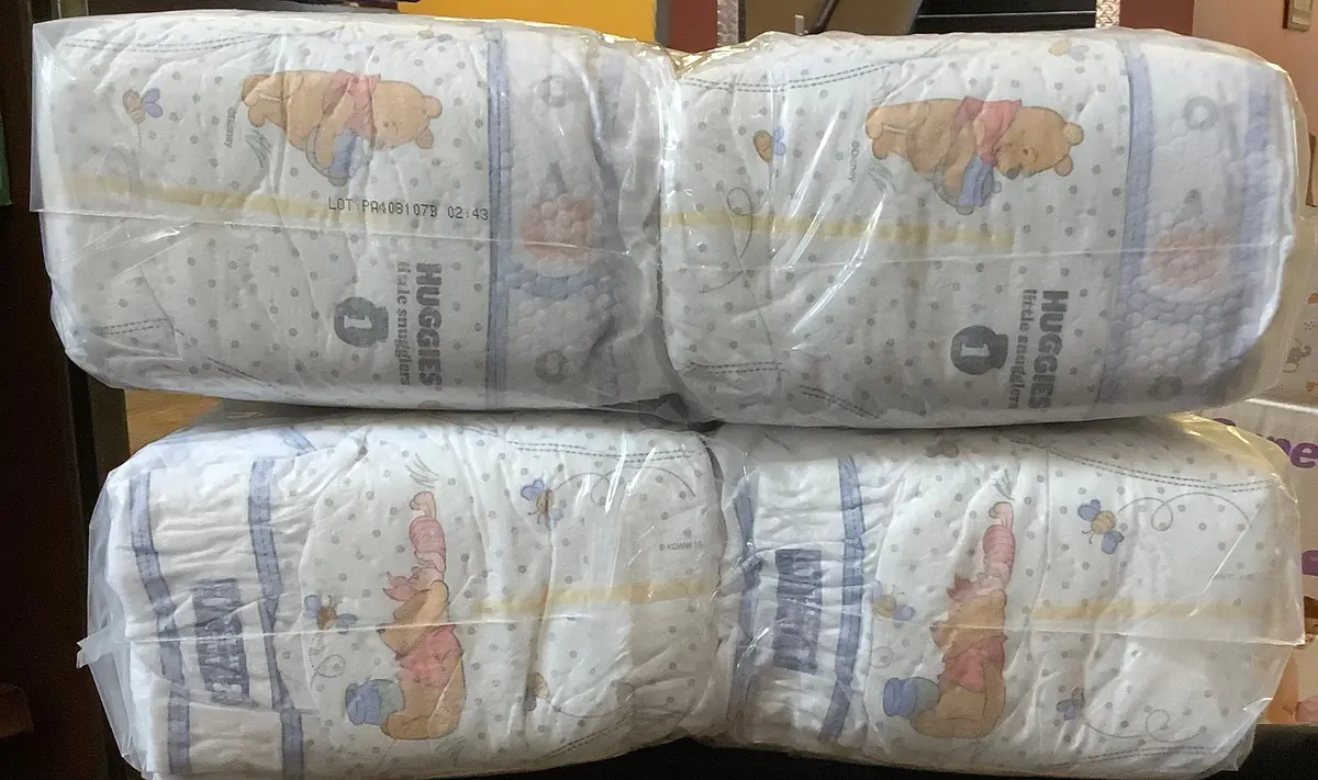 No Box!!!!!!!Huggies Little Snugglers Diapers Super Pack - Size 1 (96Ct) 1