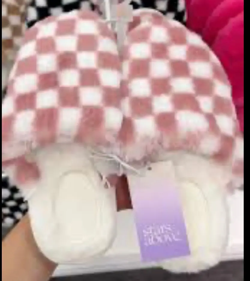 Women's Slippers Medium 7/8 1
