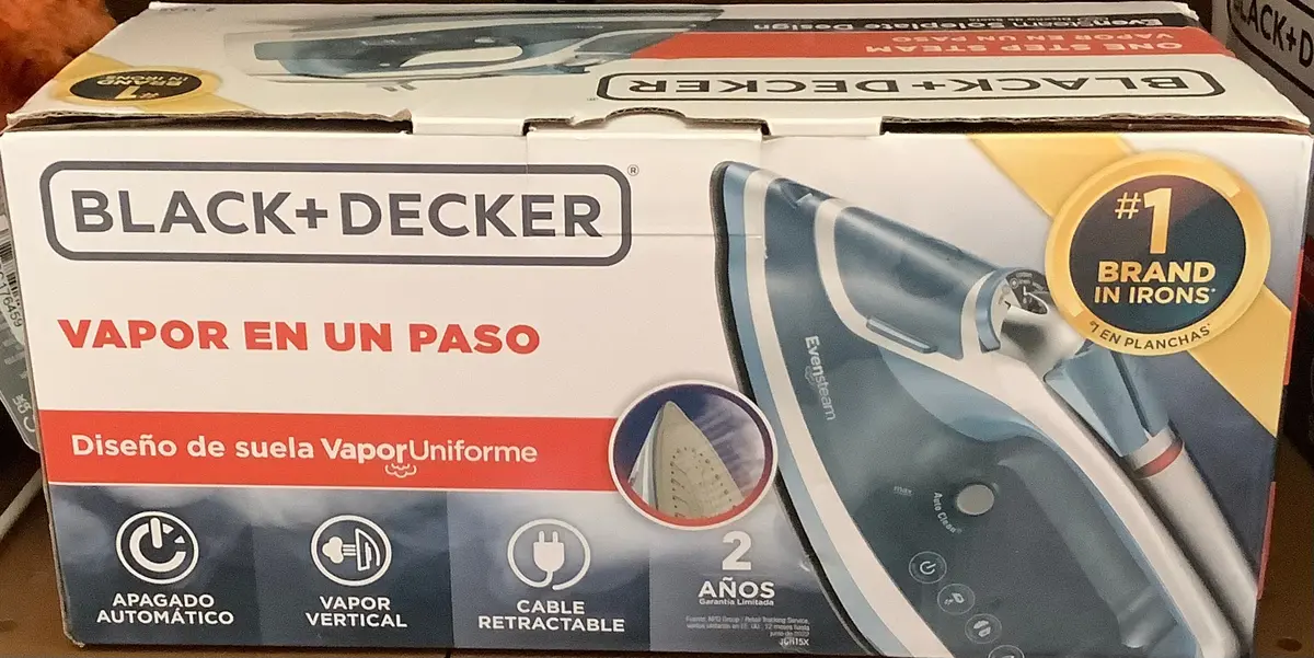 Black+Decker Steam Iron Retractable Cord Gray 1