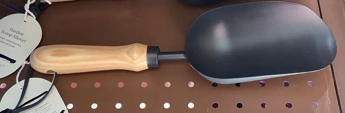 Outdoor Garden Scoop Shovel 1