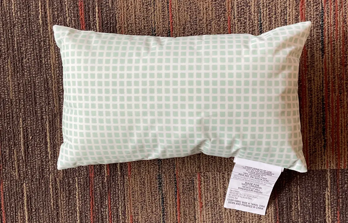 Outdoor Lumbar Pillow - Turquoise 1