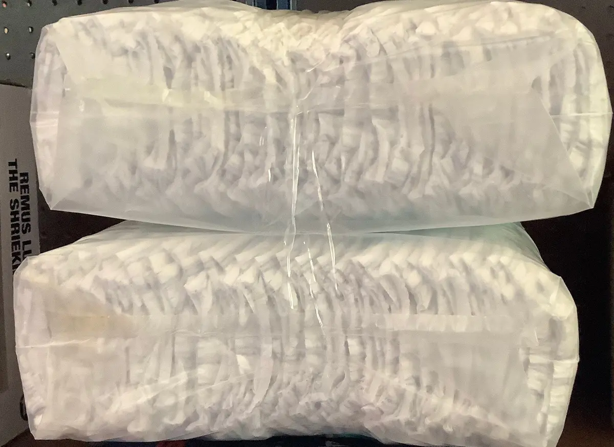 No Box !!!!!!!Pampers Pure Protection Diapers Super Pack - Size 4 - 58Ct 1