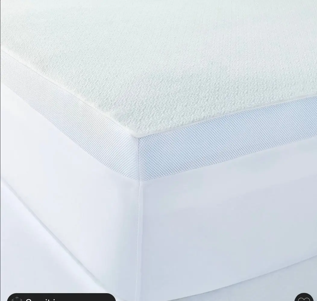 Queen 3" Serene™ Foam Mattress Topper 1