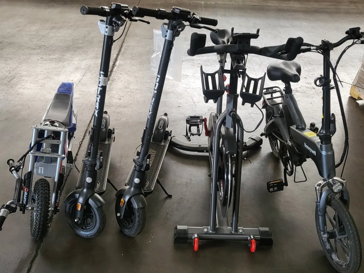 Electric Bikes And Scooter Pallet For Parts #6 1