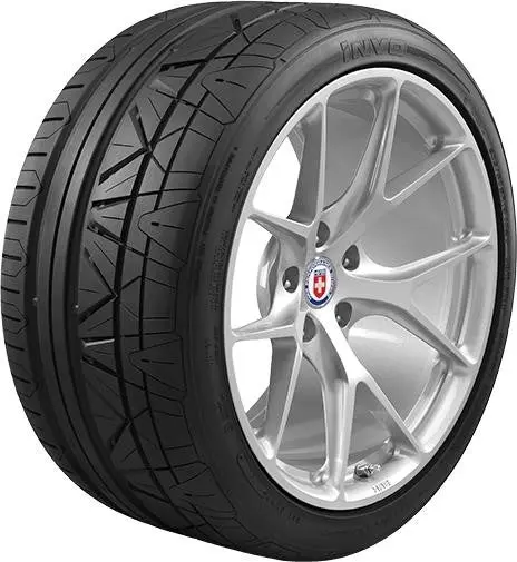 Nitto Invo 245/35R21 1