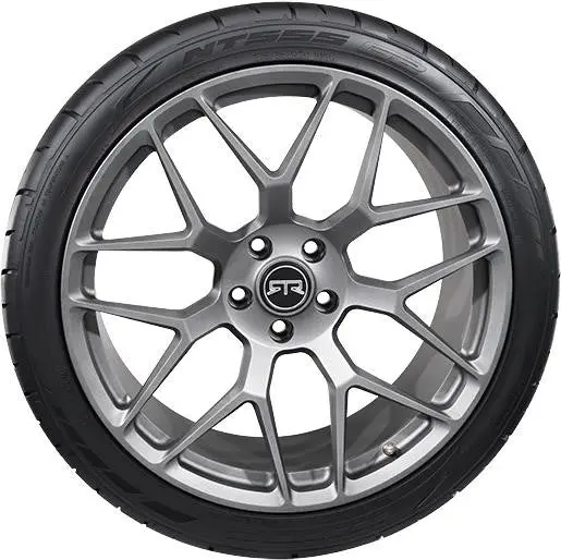 Nitto Nt555 G2 245/35R20 1
